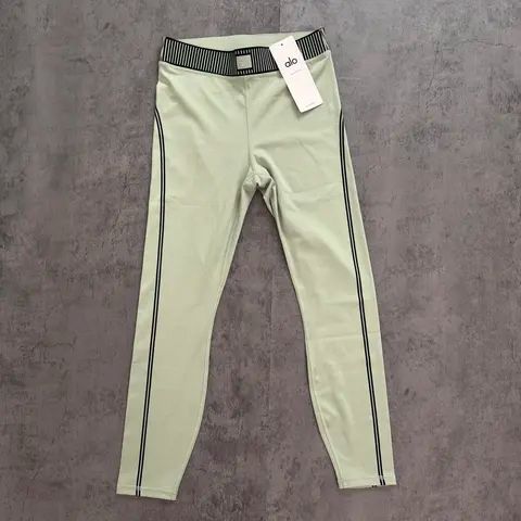 SET COMPLETO TOP E LEGGINGS