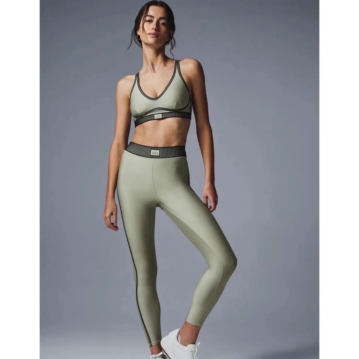 SET COMPLETO TOP E LEGGINGS